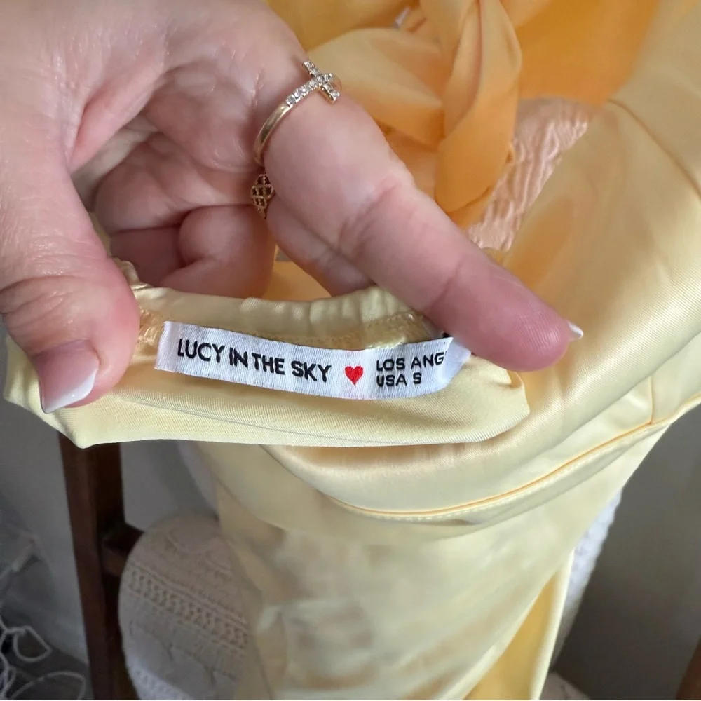 NWOT Lucy in the Sky Butter Yellow Satin Back Bow Detailed Mini Dress - Picture 3 of 4